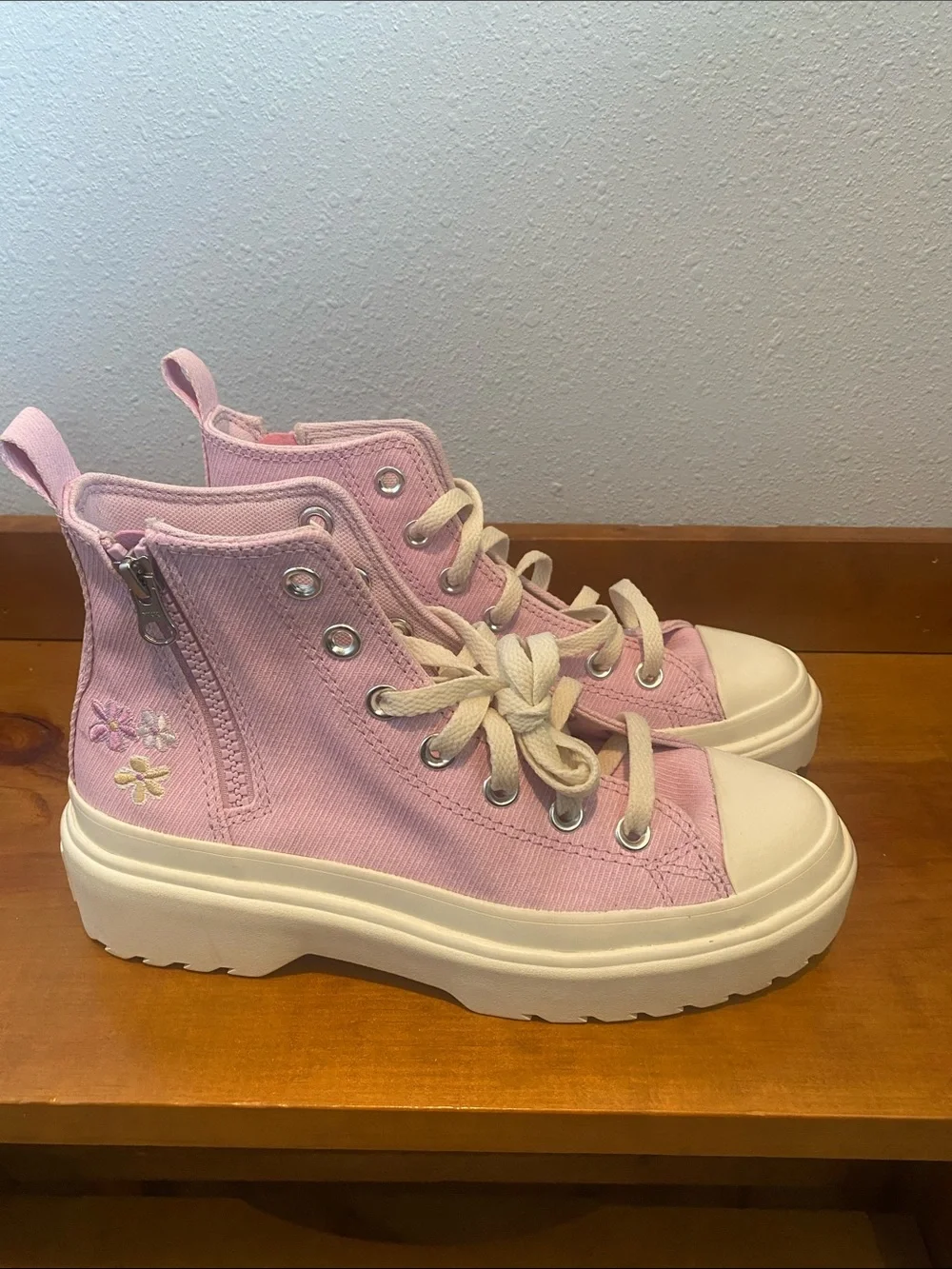 Converse Chuck Taylor All Star Lugged Lift Flowers Platform shoes